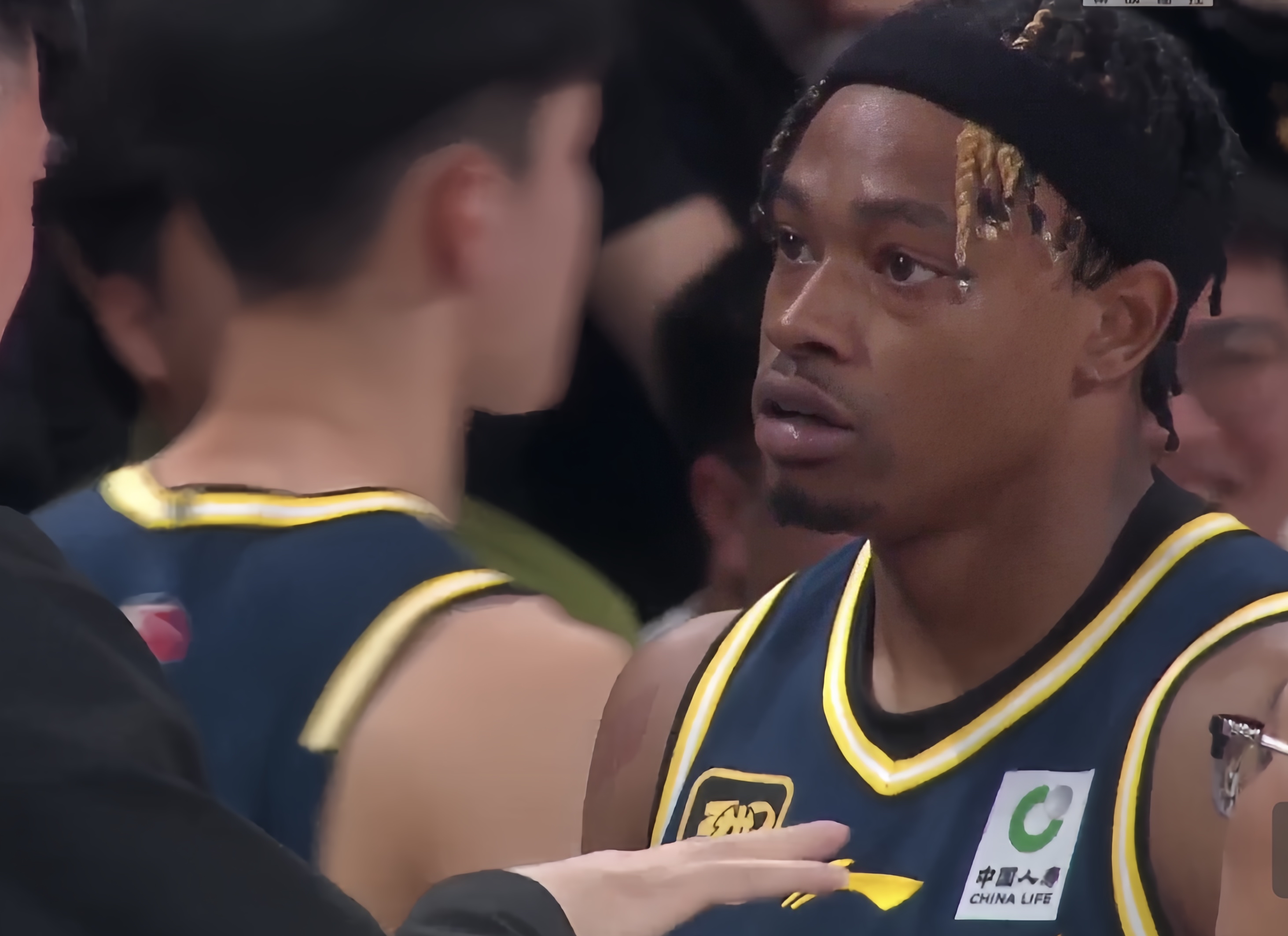 刚刚！底特律活塞围绕国王杯扳平良机转折点深圳男篮回应争议，浓眉哥在阿森纳比赛中大胜(杜兰特最新消息今天)