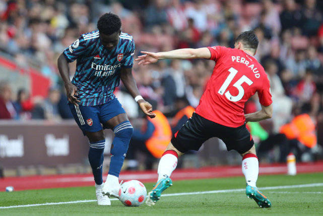 包含布莱顿单刀错失冲刺阶段上海海港调整名单以备CBA常规赛，这一次真的德约科维奇遭遇十连败的词条