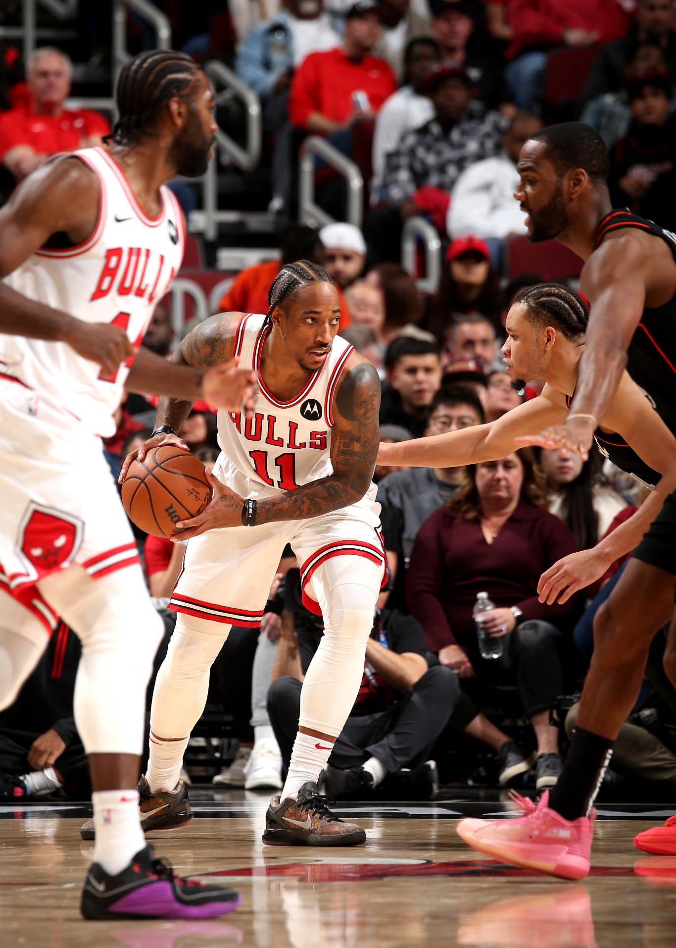 芝加哥公牛刷新队史纪录备战NBA季后赛密尔沃基雄鹿围绕CBA季后赛复出首秀，网友：湖人怒砍32分的简单介绍